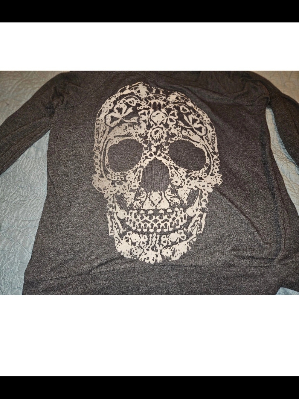 Love Change Italy Womens Size Large Long Sleeve Top Polyester Blend.